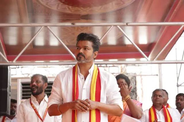 பட்டாக் கத்தியுடன் மோதிக்கொண்ட த.வெ.க. நிர்வாகிகள்...! 6 பேர் படுகாயம்...! 
