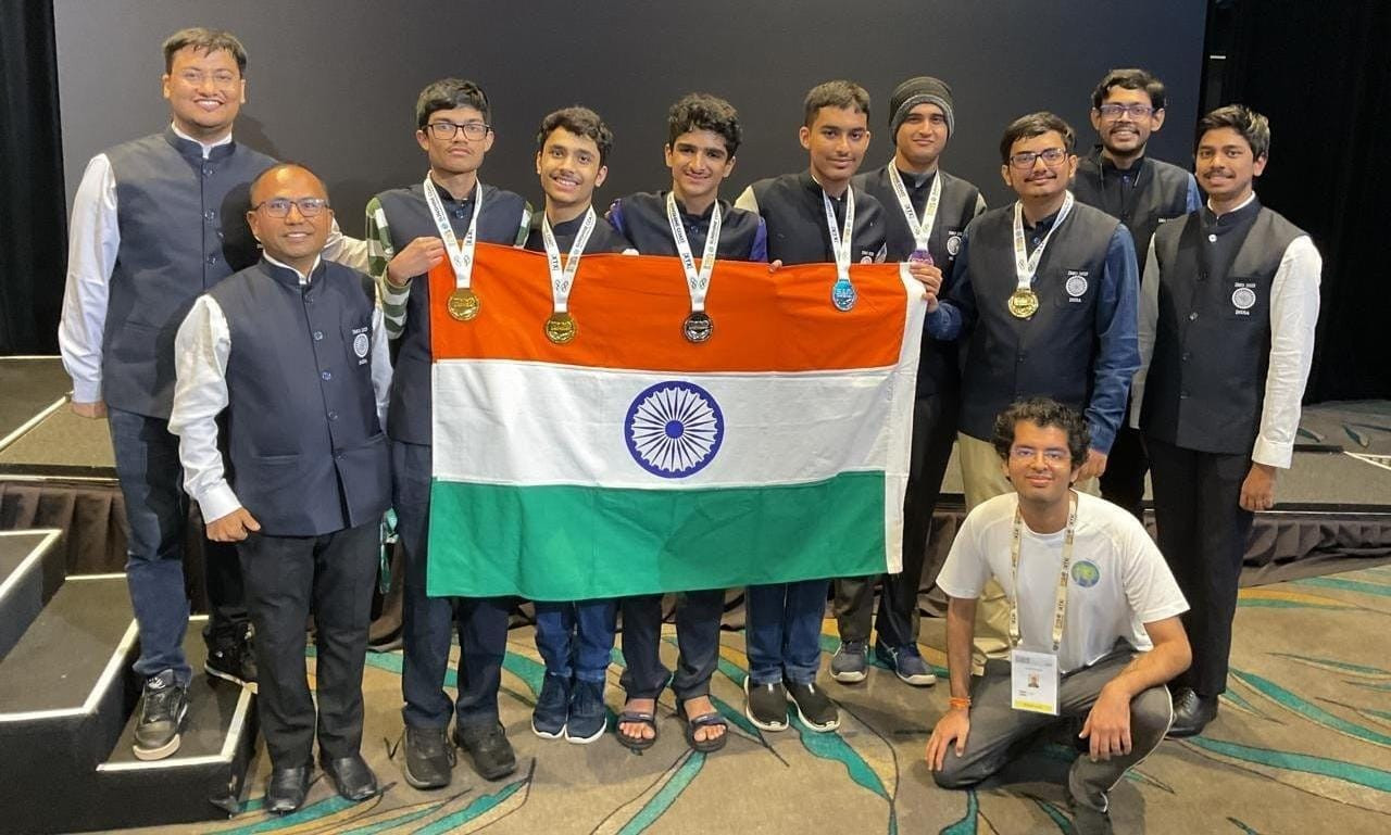 சர்வதேச ஒலிம்பியாட்...! இந்தியா 3 தங்கம் உட்பட 6 பதக்கங்கள் வென்று அசத்தல்..! 