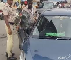 சென்னையில் பரபரப்பு...! காவலர் தீக்குளித்து தற்கொலை...! 