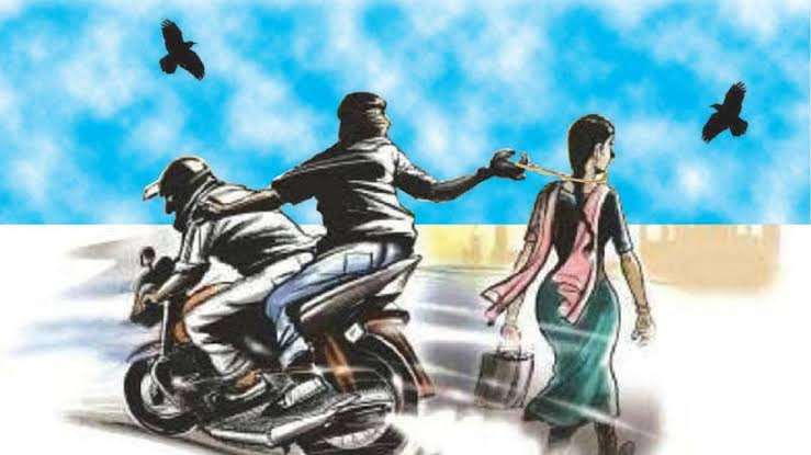 இருசக்கர வாகனத்தில் வந்த இருவர்...! சாலையில் நடந்த பெண்ணுக்கு நேர்ந்த சோகம்....!