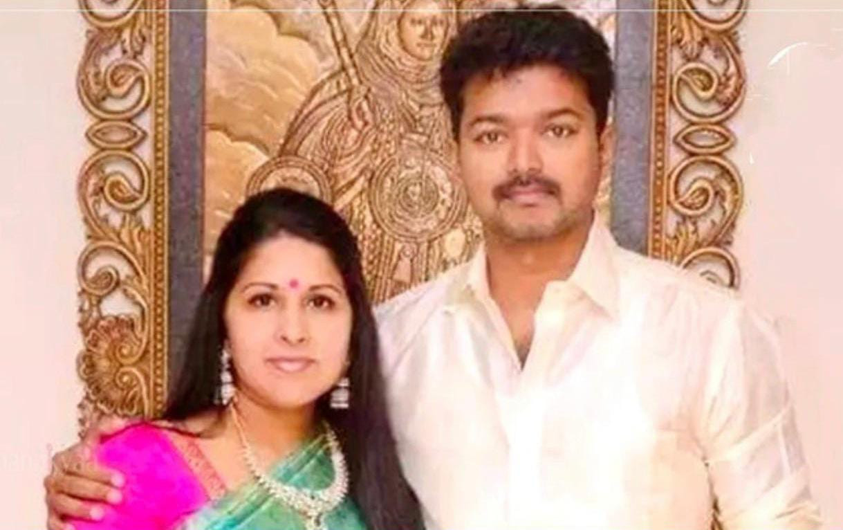 திருமணத்தை மீறிய உறவு  - விவகாரத்து கோரி  விஜய்யின்  மனைவி கோர்ட்டில் மனு தாக்கல் ! 