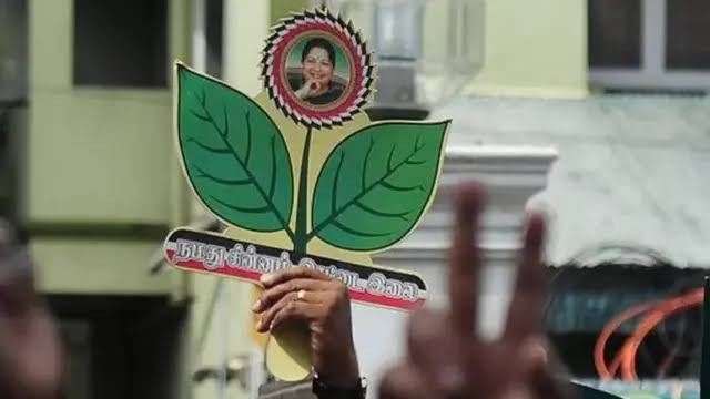 'இவர்தான்' இரும்பு மனிதர்..! முன்னாள் அமைச்சர் புகழாரம்..!