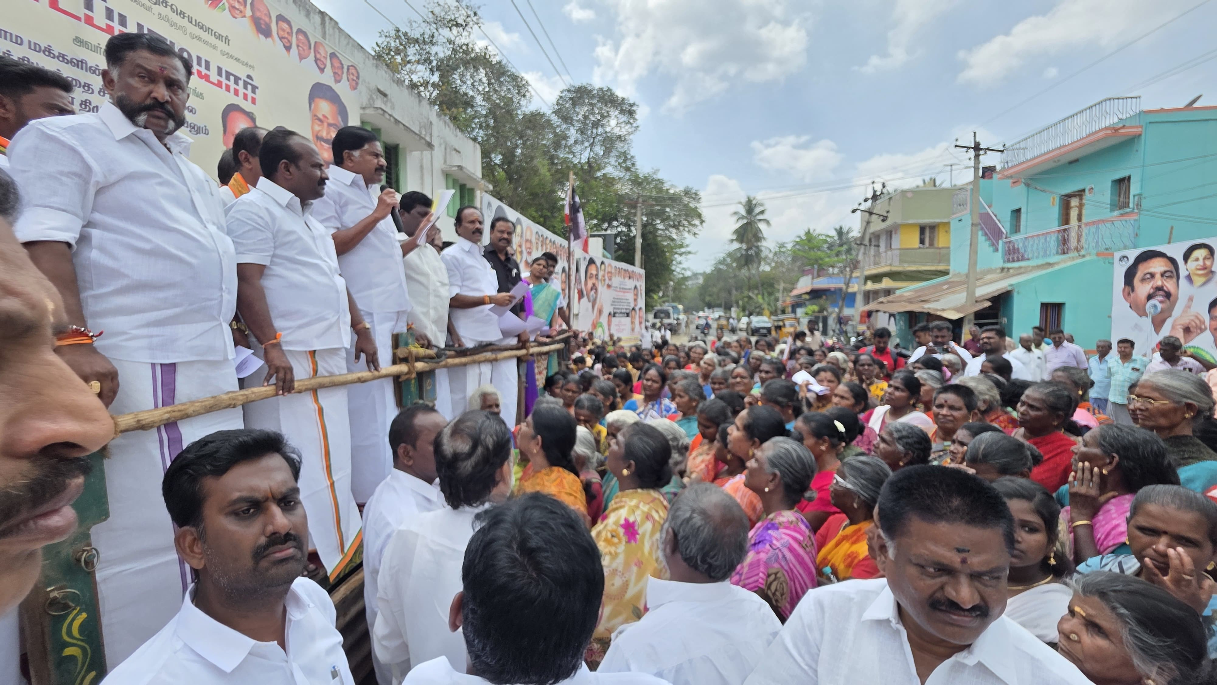 திமுக அரசை கண்டித்து முருக்கோடை ராமர் தலைமையில் ஆர்ப்பாட்டம் 