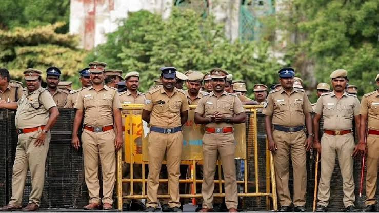 காவலருக்கு நேர்ந்த சோகம்...! அதிரடி கைது...!