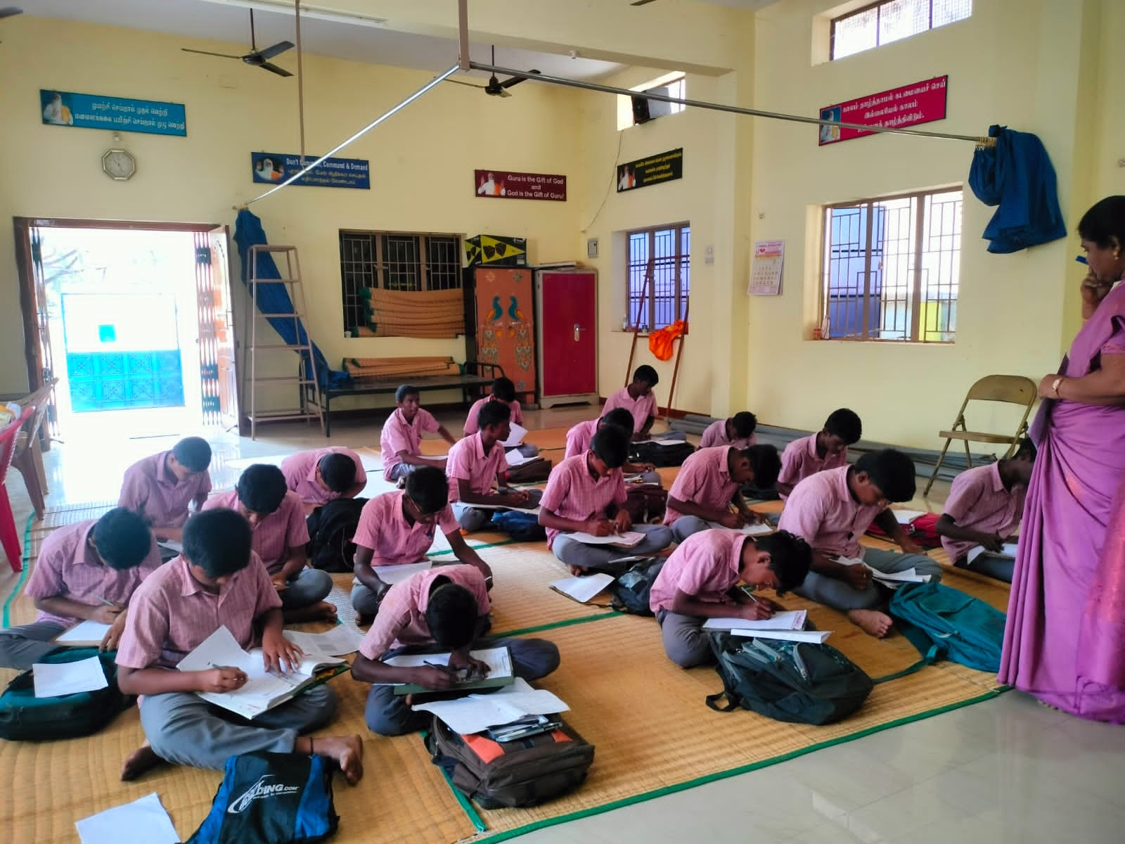 அரசு பள்ளி ஆசிரியர்களின் முயற்சி. !