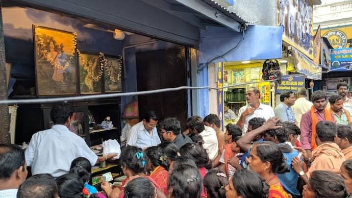 இருட்டுக்கடையை வரதட்சணையாக கேட்கும் மருமகன்....! மனைவி புகார்...!