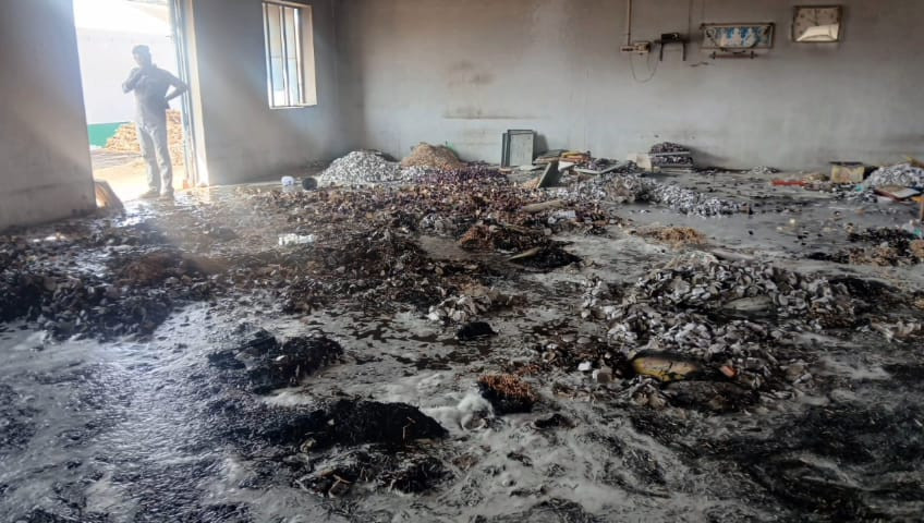 தீப்பெட்டி ஆலையில் தீ விபத்து - 4 பெண்கள் காயம் ! 