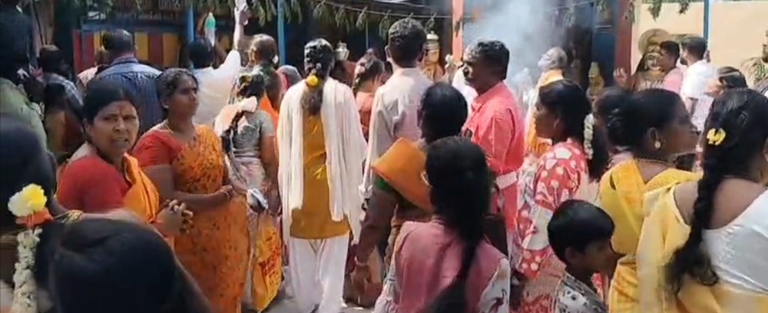 மாகாளியம்மனுக்கு மார்கழி மாத பூச்செரிதல் விழா....!!!