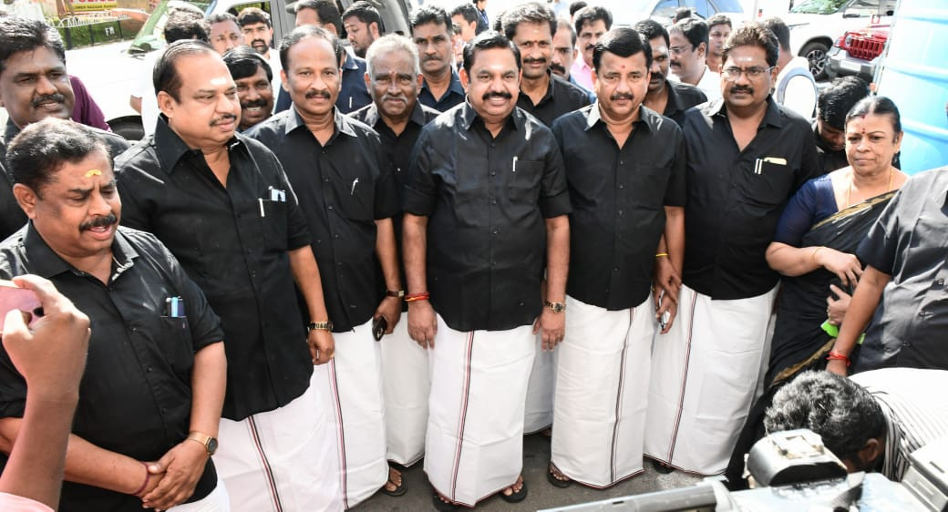 கருப்புச் சட்டை விவகாரம்...! சட்டசபையில் பரபரப்பு...!
