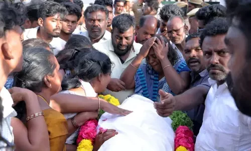 கூட்ட நெரிசலில் உயிரிழந்தோரின் எண்ணிக்கை 41 ஆக உயர்வு...!