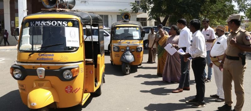 தனியார் துறை வேலை வாய்ப்பு விழிப்புணர்வு வாகனத்தை கலெக்டர் வைத்தியநாதன் துவக்கி வைத்தார்....!!!!