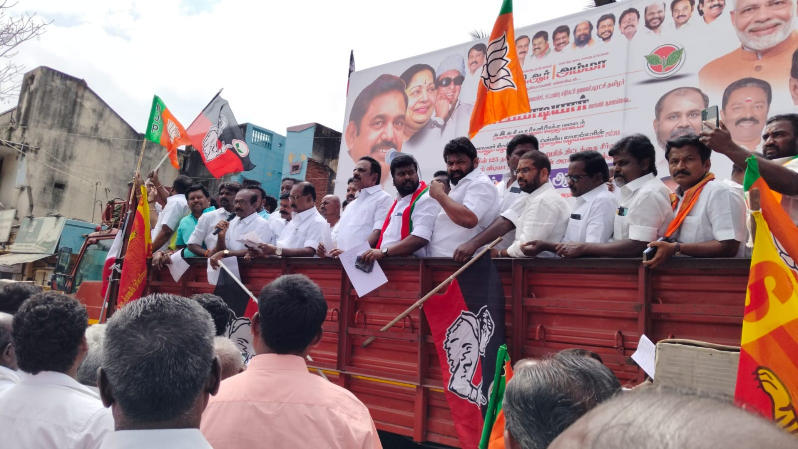 தேனி மாவட்டத்தில் திமுக அரசை கண்டித்து மாஸ் காட்டிய அதிமுக....!!!