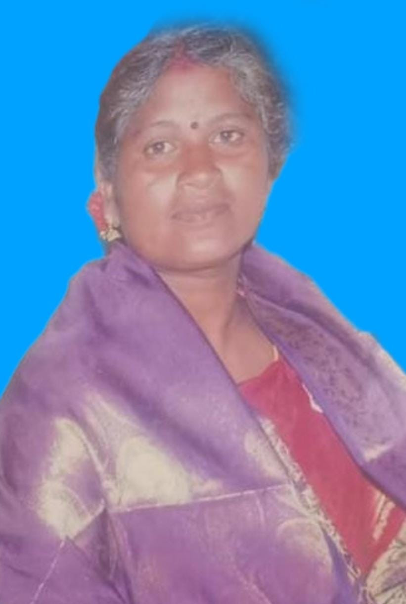 கலெக்டர் அலுவலகம் முன்பு பெண் தீக்குளித்த அவலம் :