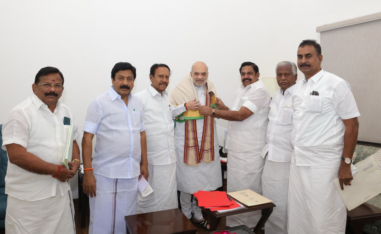 தேர்தல் நெருங்கும் போது தான் கூட்டணி பேச்சு நடக்கும். டாஸ்மாக் ஊழல் குறித்து முழு விசாரணை தேவை...&nbsp;எடப்பாடி...!!