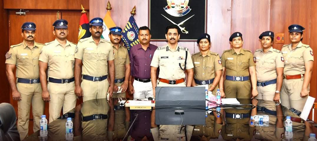 1,002 பேர் மீது குண்டர் சட்டம்...! போலீஸ் அதிரடி...! காவல் ஆணையர் பாராட்டு..!