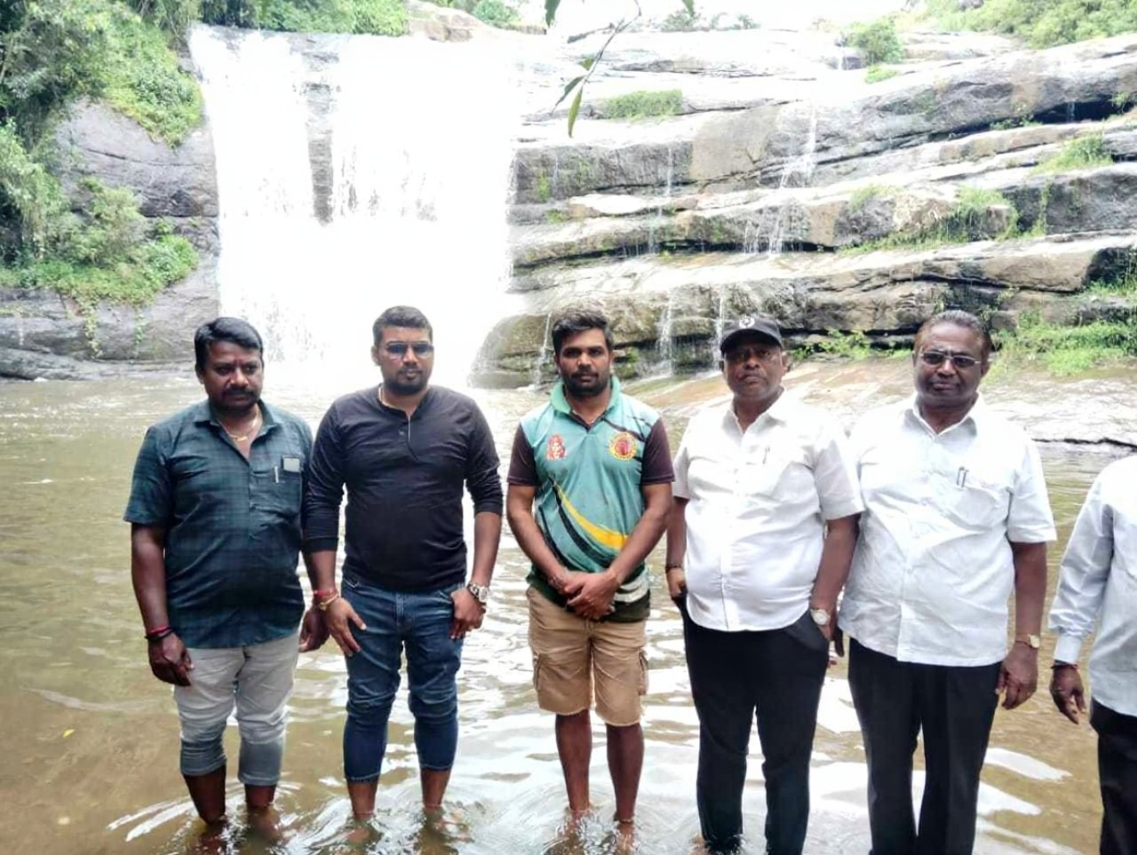 கொடைக்கானல் ஓராவி அருவியை கலெக்டர் சரவணன் ஆய்வு...!