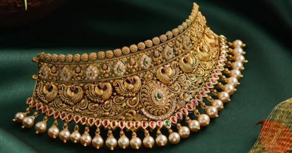 அதிரடி விலை மாற்றம்..! சவரனுக்கு ரூ.2,120..! மகிழ்ச்சியில் நகை பிரியர்கள்..! 