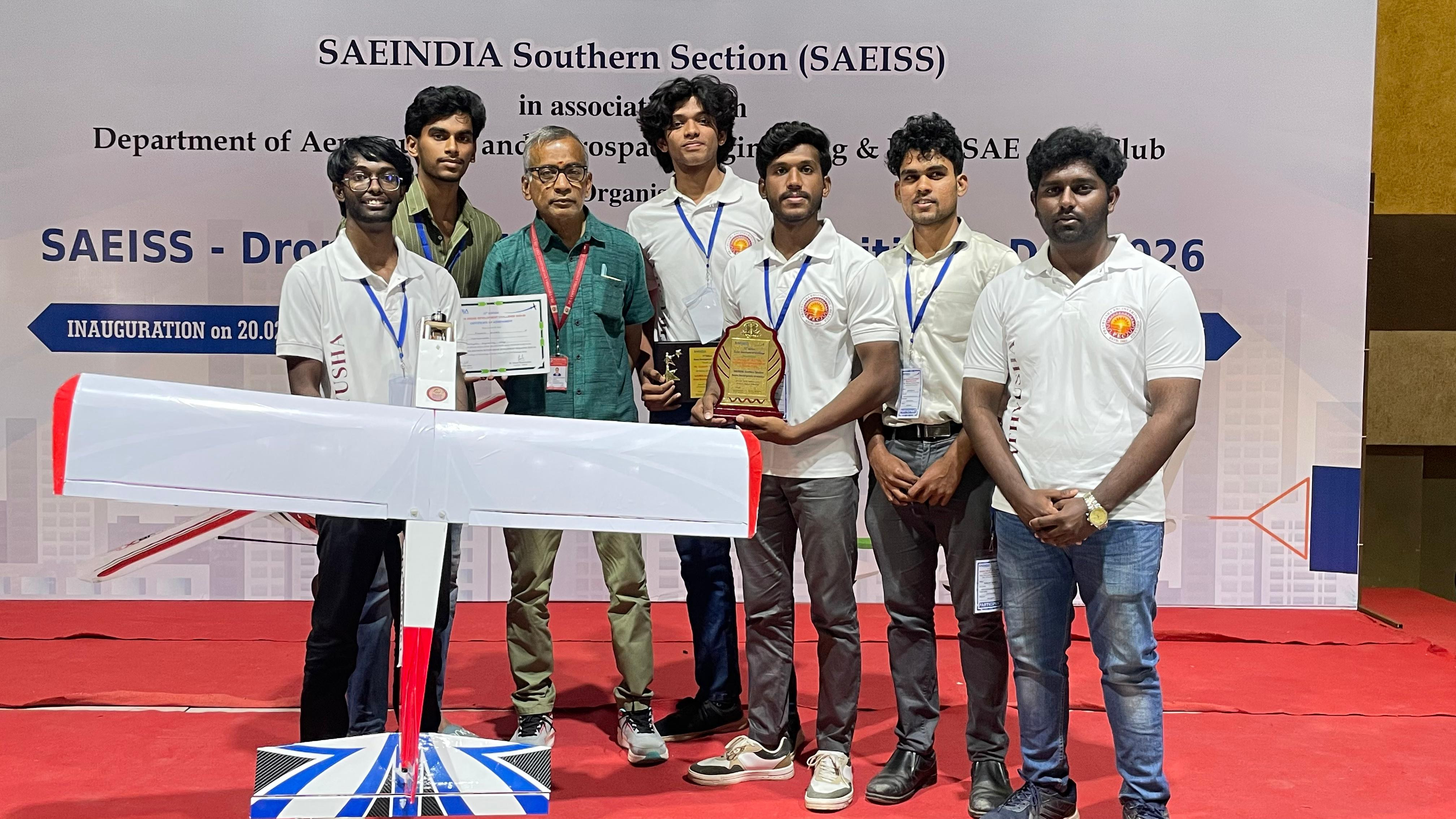 பொறியியல் கல்லூரி மாணவர்களுக்கான ஏரோபிளேன் இயக்கும் போட்டி ★  திருவள்ளூர் பிரத்யுஷா கல்லூரி மாணவர்கள் வெற்றி