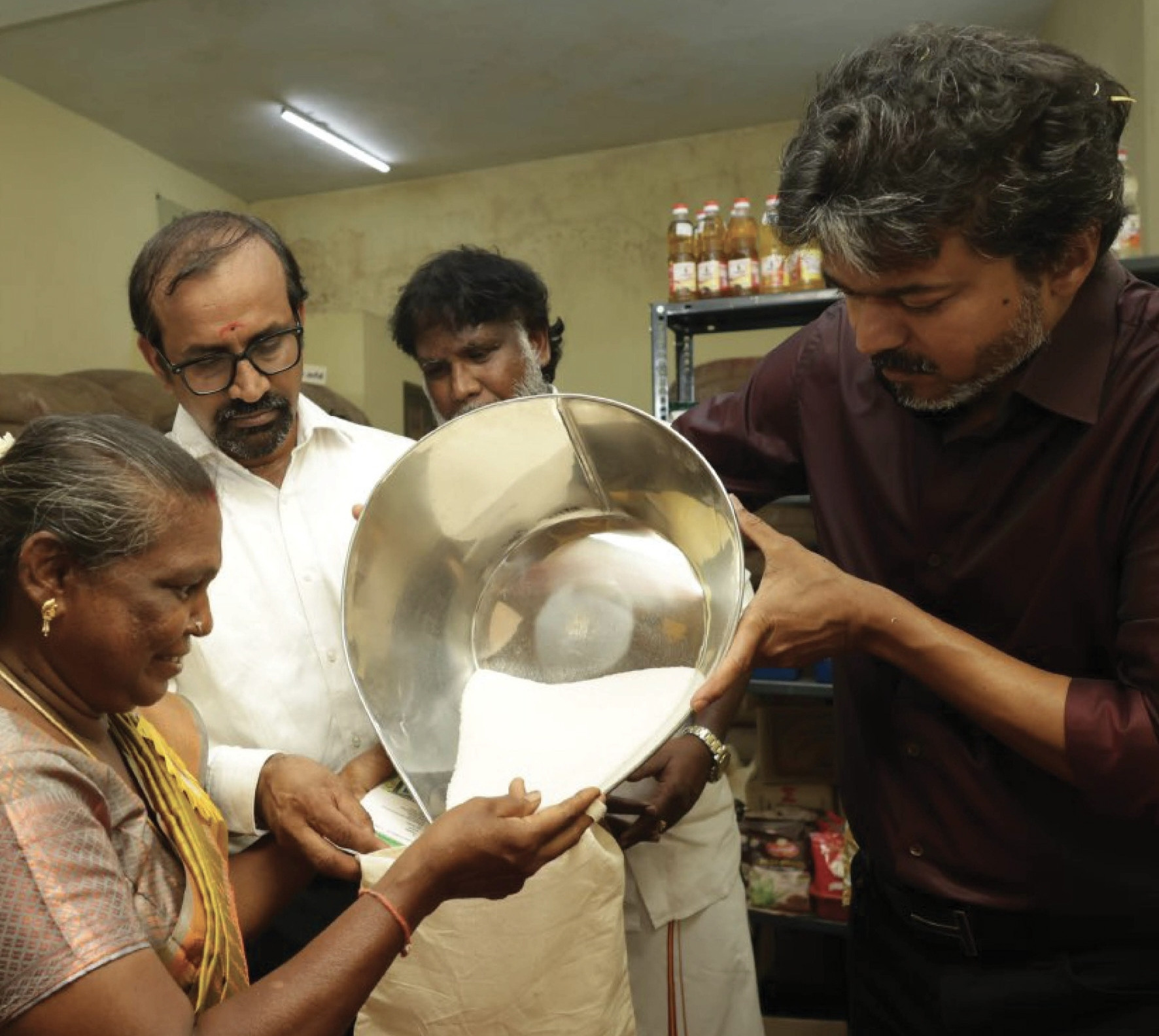 தனக்கு அரசியல் தெரியாது என்பது முதல்வர் விஜய்க்கு தெரியும்...!!!  கட்டுரையாளர்  மா பாண்டியராஜ்....!!!!