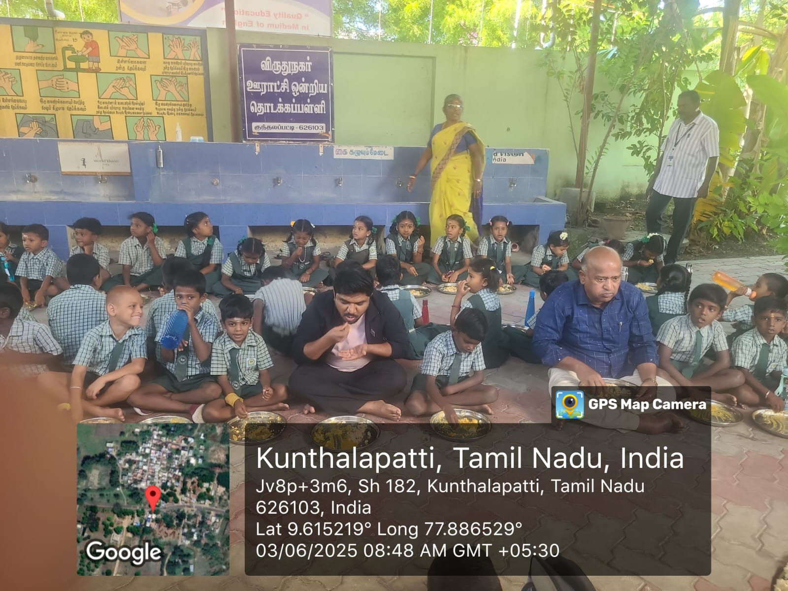 செம்மொழி நாள்..! மாணவர்களுடன் கலெக்டர் செய்த செயல்...! குவியும் பாராட்டுக்கள்...!